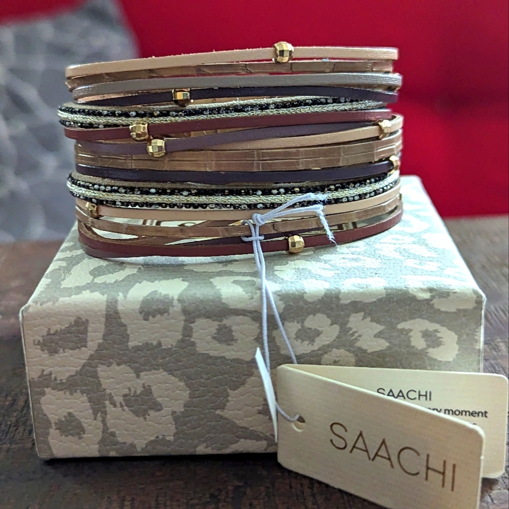 Saachi Genuine Leather Magnetic Bracelet